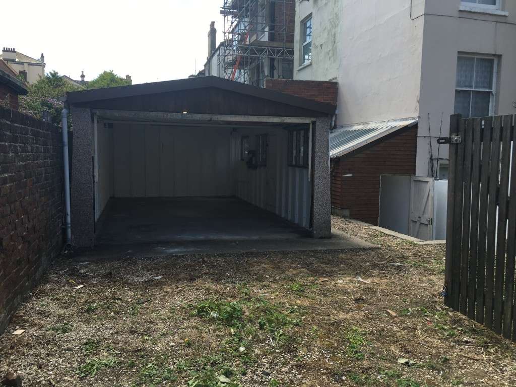 For Sale Garage to Rear of 9 Park Road Bognor Regis PO21 2PX